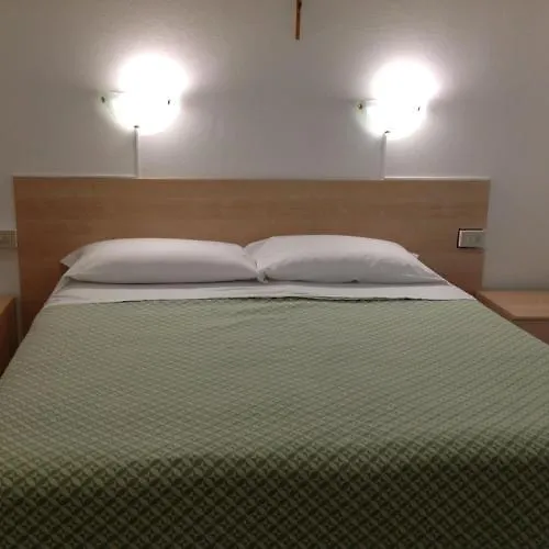 Hotel Casa Diomira Lido di Camaiore 2*,  Italy