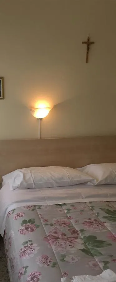 Hotel Casa Diomira Lido di Camaiore 2*,  Italy