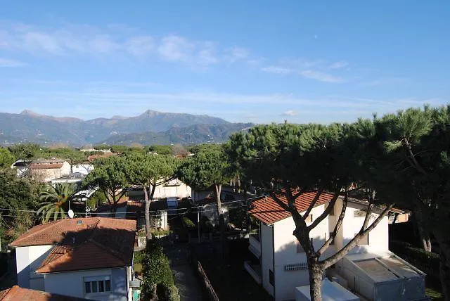 Hotel Casa Diomira Lido di Camaiore 2*,